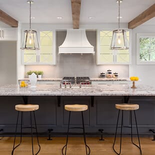 Voici comment peindre vos armoires de cuisine